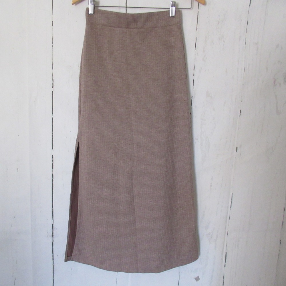 Halara Skirt S Brown Ribbed Maxi Pull on